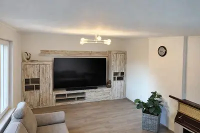 TV/Unterhaltungsangebot in der Unterkunft Gemütliches Haus für Familien bis zu 7 Personen mit Parkplatz und ruhiger Lage