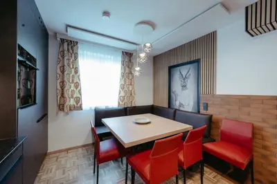 Ein Sitzbereich in der Unterkunft ELLIS Apartment