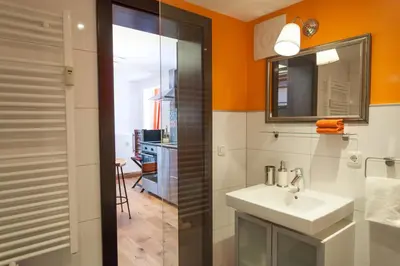 Ein Badezimmer in der Unterkunft The Green House - Luxury Apartments