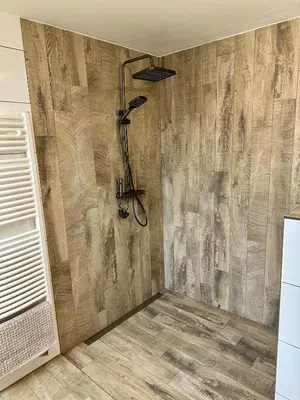 Ein Badezimmer in der Unterkunft Komfortzimmer