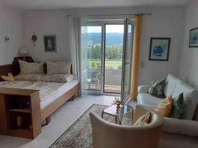 Ein Bett oder Betten in einem Zimmer der Unterkunft Ferienwohnung Mathilde am Attersee
