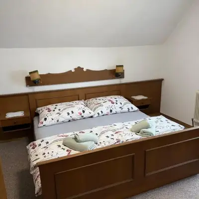 Gemütliches Vierbettzimmer mit Bad und Küche