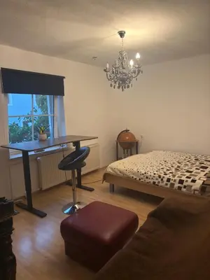Ein Bett oder Betten in einem Zimmer der Unterkunft Komfortzimmer im modernen Stil