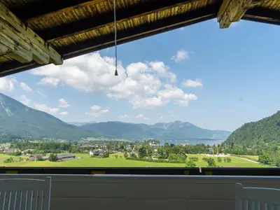 Ein allgemeiner Bergblick oder ein Berglick von der Ferienwohnung aus