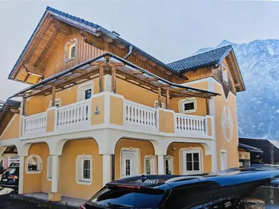 Ein allgemeiner Bergblick oder ein Berglick von des Aparthotels aus