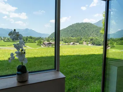 Ein allgemeiner Bergblick oder ein Berglick von der Ferienwohnung aus