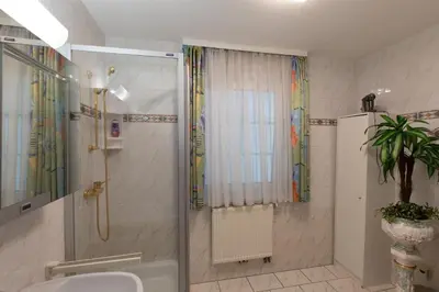 Ein Badezimmer in der Unterkunft Ferienhaus Bergblick Redlham