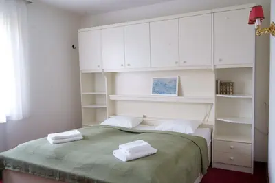 Ein Bett oder Betten in einem Zimmer der Unterkunft Landhaus mit Panoramablick & Terrasse