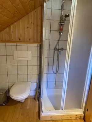Ein Badezimmer in der Unterkunft Kleine Ahornau