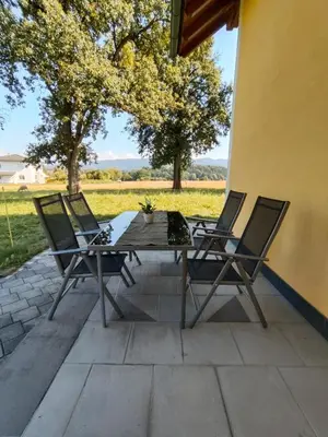 Ein Balkon oder eine Terrasse in der Unterkunft Ferienwohnung Regau