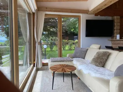 Ein Sitzbereich in der Unterkunft Alm Chalet on Mondsee Mountain, pets welcome!