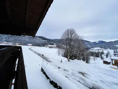 Haus Ratgeb im Winter