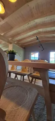 Ein Sitzbereich in der Unterkunft Berg-Apartment Kleinmauerreith
