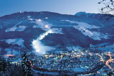 Ein allgemeiner Bergblick oder ein Berglick von der Ferienwohnung aus