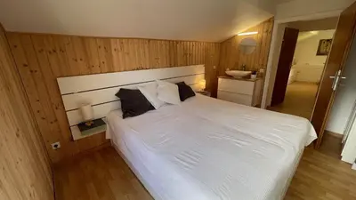 Ein Bett oder Betten in einem Zimmer der Unterkunft Tauplitz-Grimming-View Apartment mit Sauna