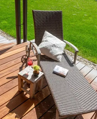 Ein Garten an der Unterkunft Cottage am See - Your Austrian Home