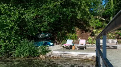 Ein Garten an der Unterkunft Cottage am See - Your Austrian Home