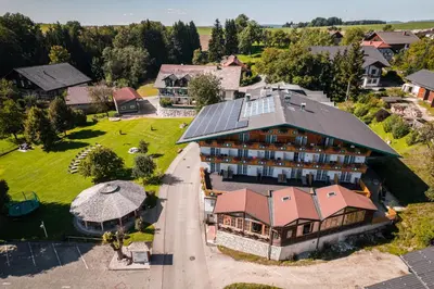 Das Gebäude in dem sich das Hotel befindet