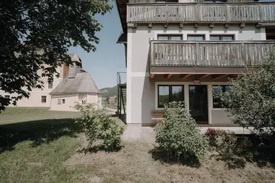 Ein Garten an der Unterkunft Stöckelwohnung, Ferien im Grünen