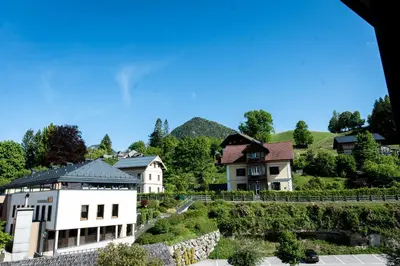 Ein allgemeiner Bergblick oder ein Berglick von der Ferienwohnung aus