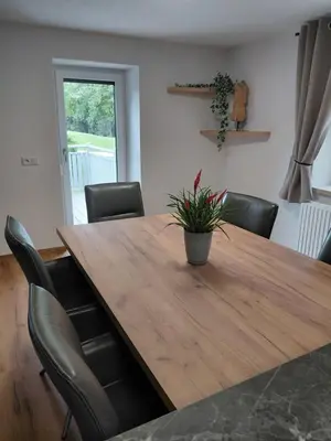 Ein Sitzbereich in der Unterkunft Ferienwohnung Kofler