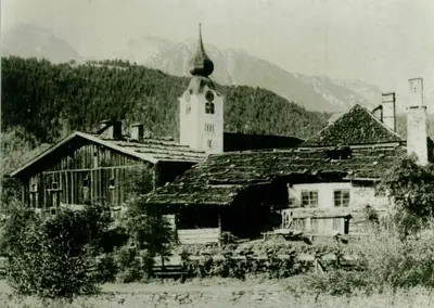 Ein allgemeiner Bergblick oder ein Berglick von der Ferienwohnung aus