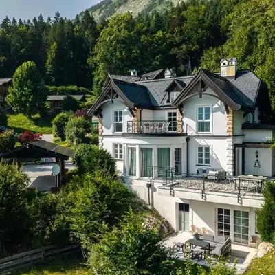 Villa Victoria by Landluft