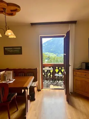 Ein allgemeiner Bergblick oder ein Berglick von der Ferienwohnung aus