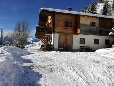 Achthütte im Winter