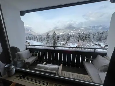 Ein allgemeiner Bergblick oder ein Berglick von der Ferienwohnung aus