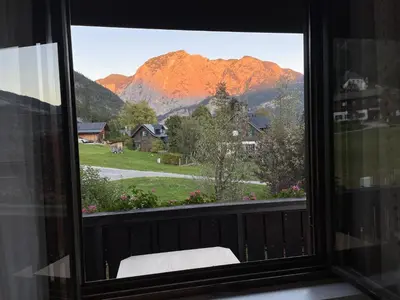 Ein allgemeiner Bergblick oder ein Berglick von der Ferienwohnung aus