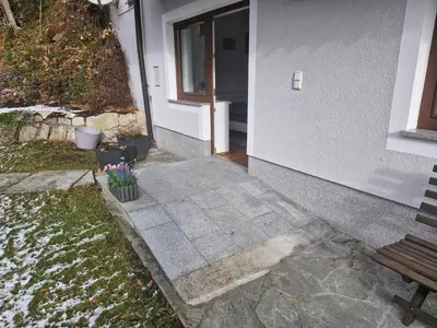 Das Gebäude in dem sich die Ferienwohnung befindet