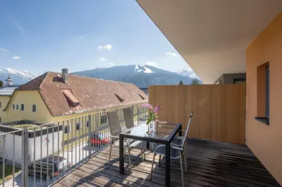 Ein allgemeiner Bergblick oder ein Berglick von der Ferienwohnung aus