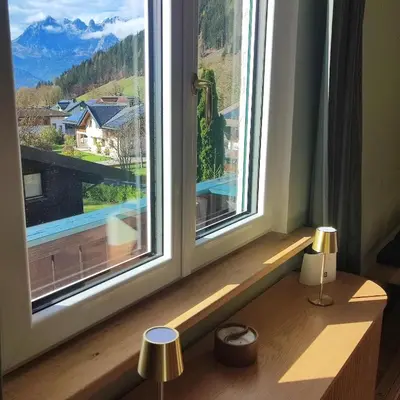 Ein allgemeiner Bergblick oder ein Berglick von der Ferienwohnung aus