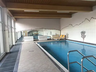 Der Swimmingpool an oder in der Nähe von Alpenperle