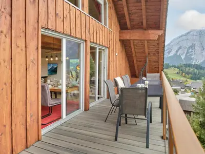 Ein allgemeiner Bergblick oder ein Berglick von der Ferienwohnung aus