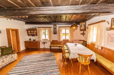 Ein Sitzbereich in der Unterkunft Bauernhaus Lammertal