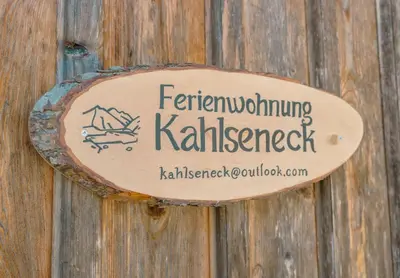 Ein Zertifikat, Auszeichnung, Logo oder anderes Dokument, das in der Unterkunft Ferienwohnung Kahlseneck ausgestellt ist