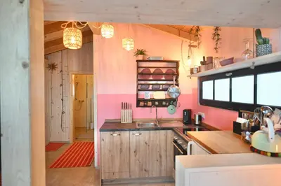 Küche/Küchenzeile in der Unterkunft Garden Apartment