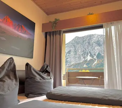 Ein allgemeiner Bergblick oder ein Berglick von der Ferienwohnung aus