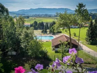 Ein allgemeiner Bergblick oder ein Berglick von der Pension aus