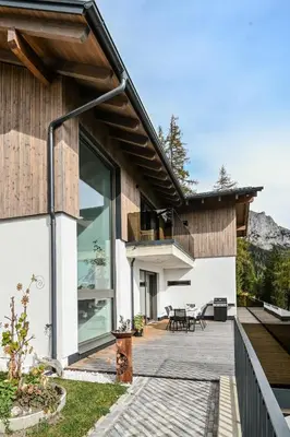 Das Gebäude in dem sich das Chalet befindet