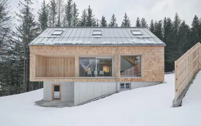 Z91 - Skandi-Architektenhaus mit Bergblick im Winter