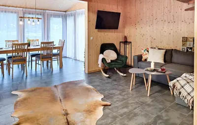 Ein Sitzbereich in der Unterkunft 2 Bedroom Awesome Home In Hohentauern