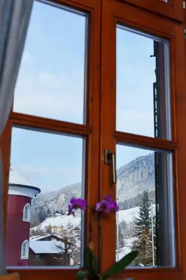 Ein allgemeiner Bergblick oder ein Berglick von der Ferienwohnung aus