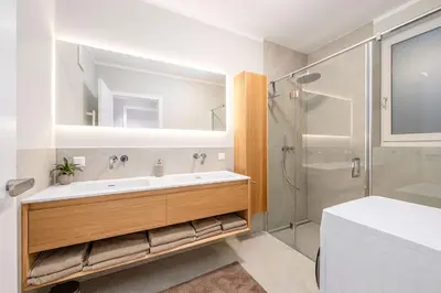 Ein Badezimmer in der Unterkunft Mountain Paradise Apartments - by myNests