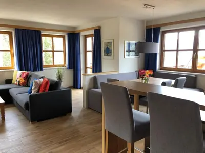 Ein Sitzbereich in der Unterkunft Appartement Schwab Ski in-Ski out by Schladmingurlaub