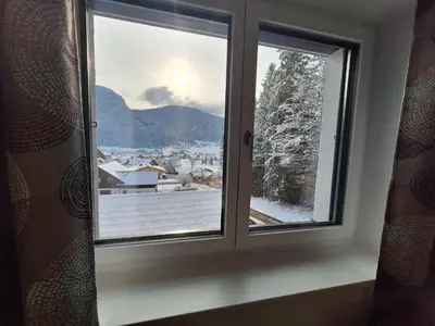 Ein allgemeiner Bergblick oder ein Berglick von der Ferienwohnung aus