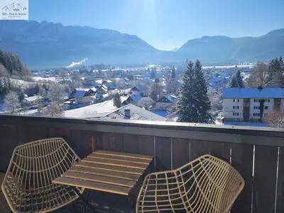 Ein allgemeiner Bergblick oder ein Berglick von der Ferienwohnung aus