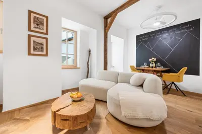Ein Sitzbereich in der Unterkunft City Lofts Bad Aussee by Landluft